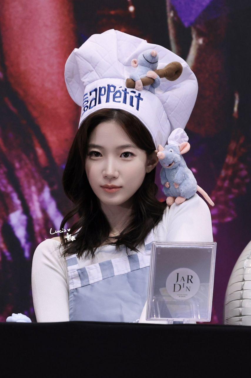 르세라핌 카즈하9