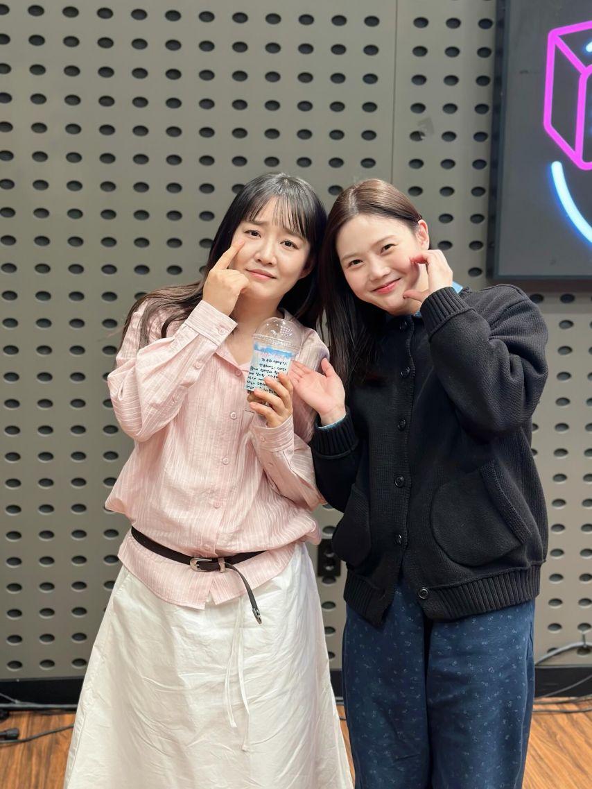 효정 오마이걸 with 윤하 볼륨을높여요1