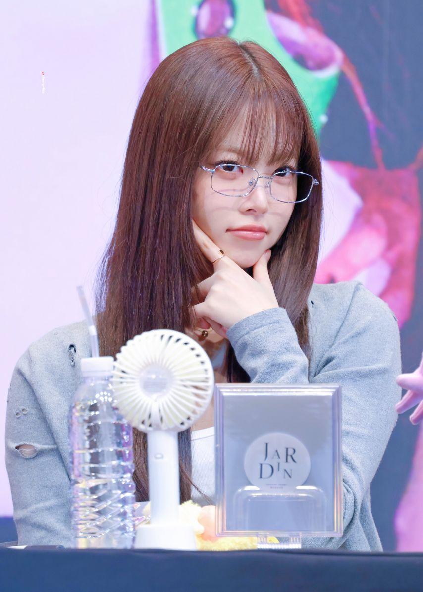 르세라핌 홍은채4