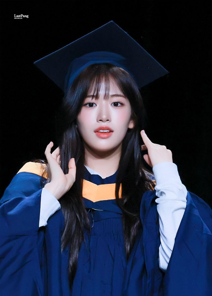 아이브 안유진3