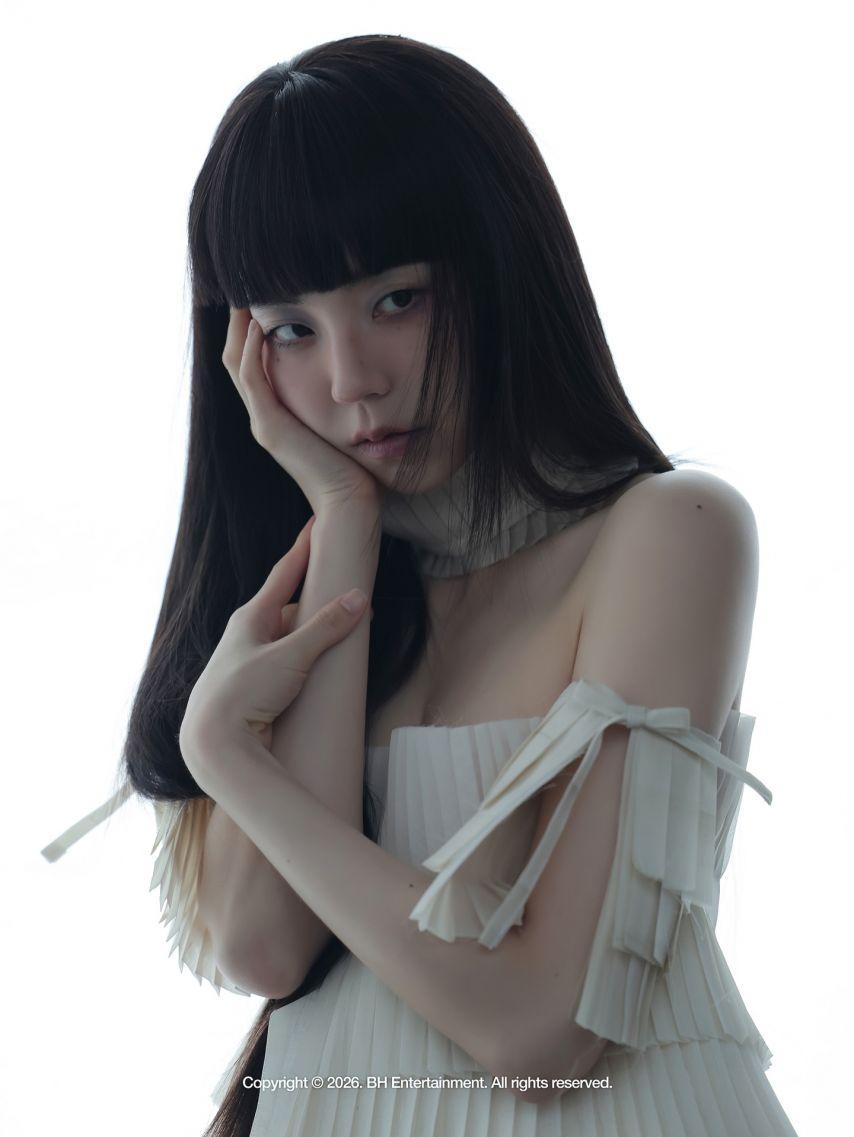 안소희 볼드페이지 비하인드5