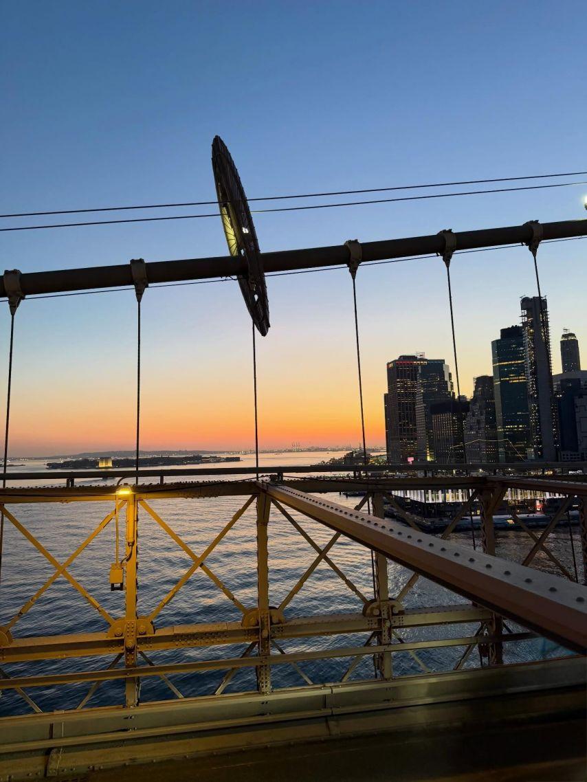 엄지 VIVIZ비비지 인별/ 신비 엄지 은하 손보단엉덩이가좋은사이13