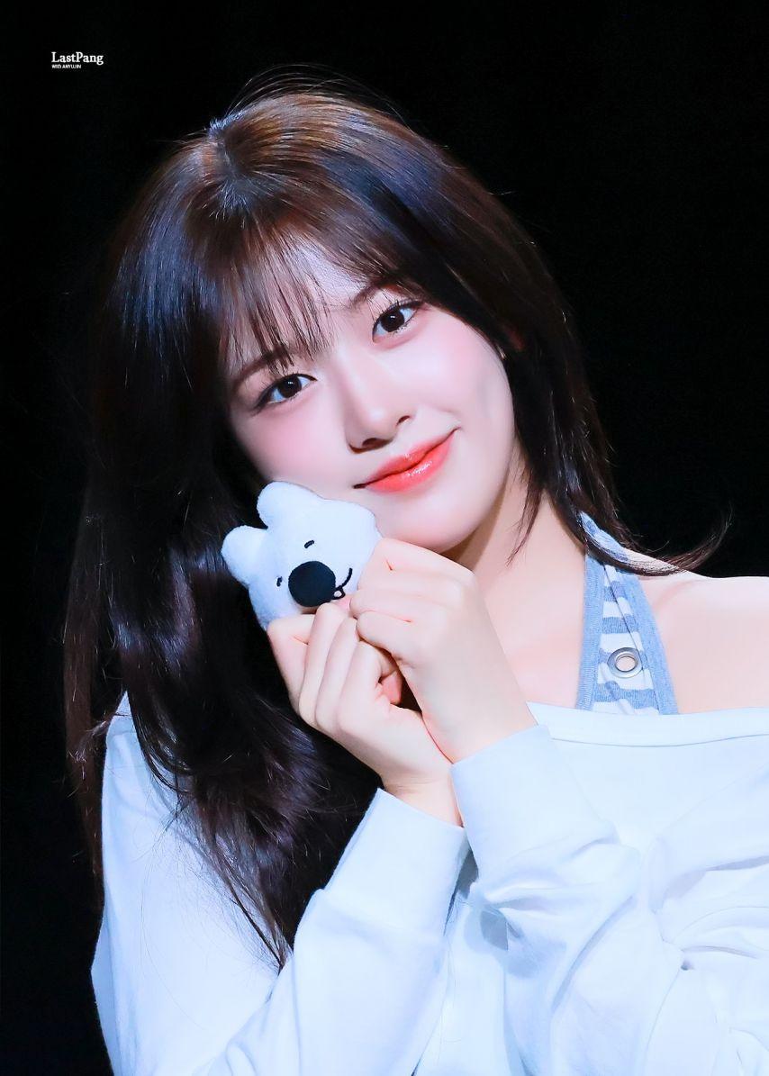 아이브 안유진4