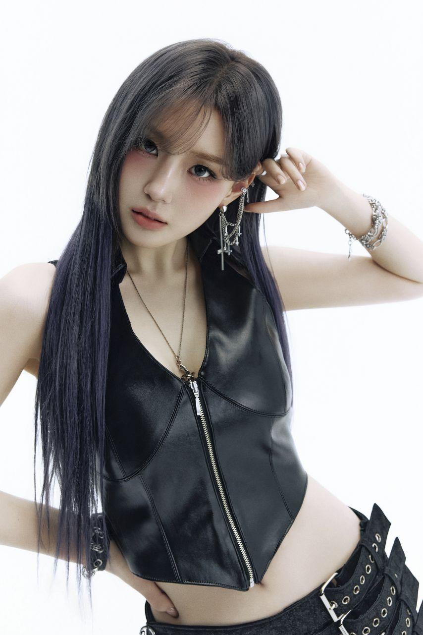 Kep1er l Concept Photo 210