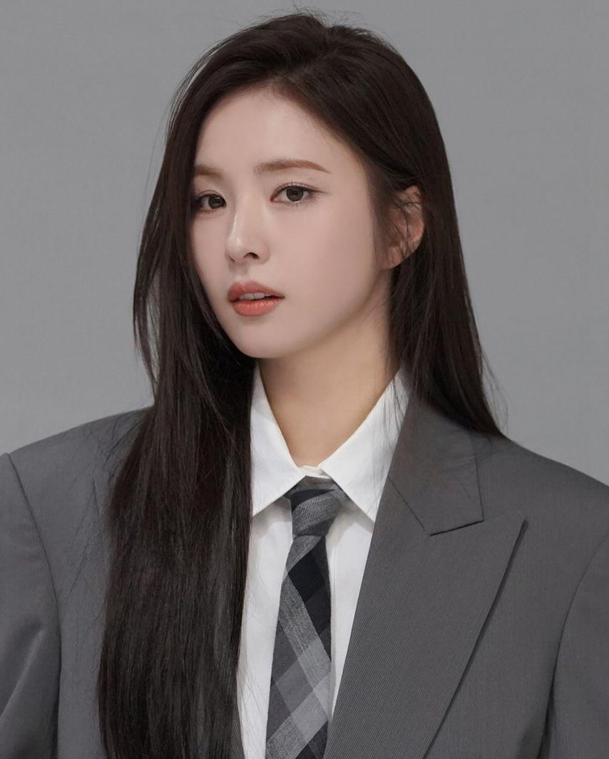 [신세경] 봄날의 햇살 같은 수트세경 비하인드11