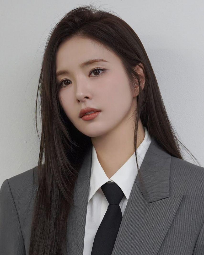 [신세경] 봄날의 햇살 같은 수트세경 비하인드15