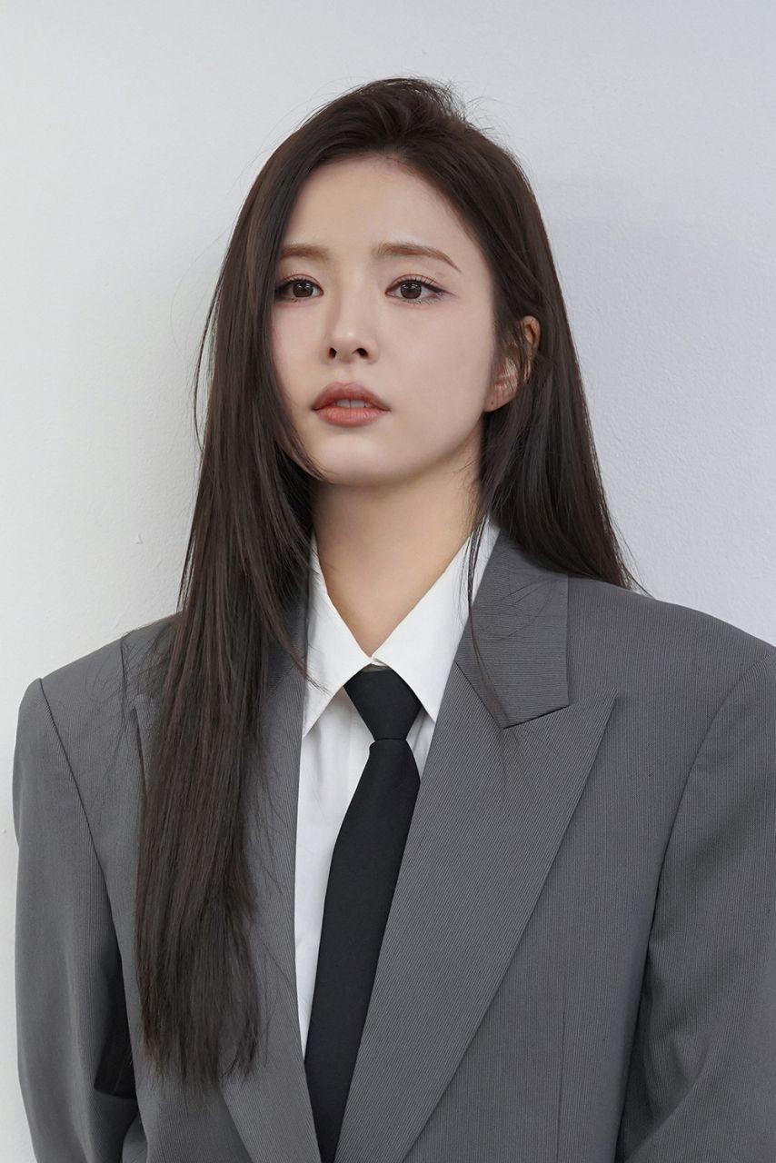 [신세경] 봄날의 햇살 같은 수트세경 비하인드6