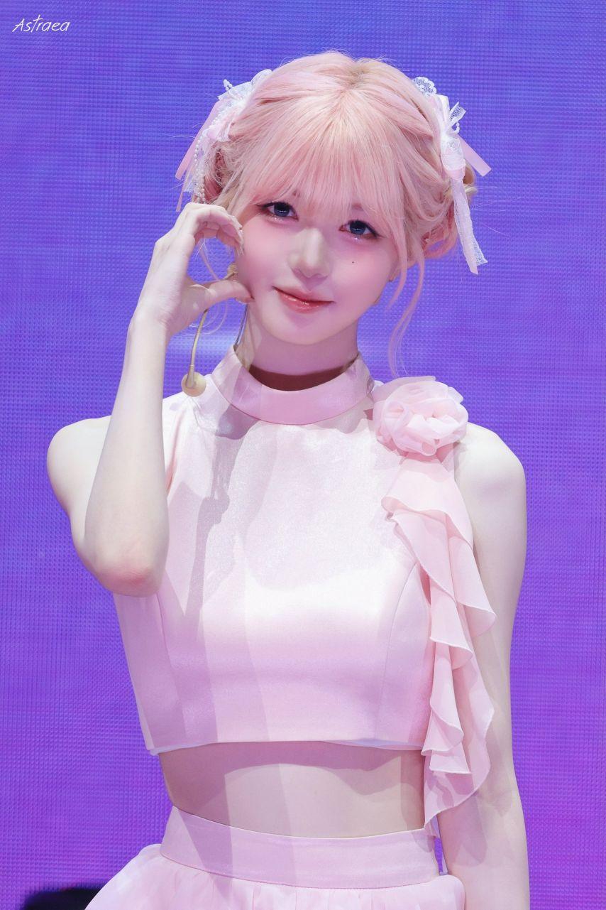 트리플에스 김채원3