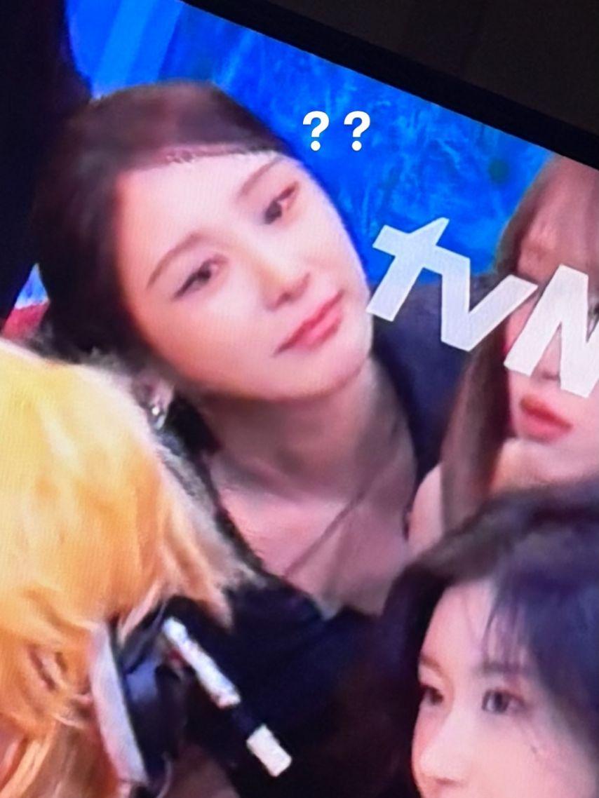 이채연, 최예나, 이채령6