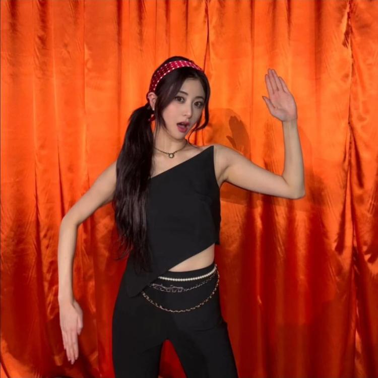 르세라핌 허윤진0