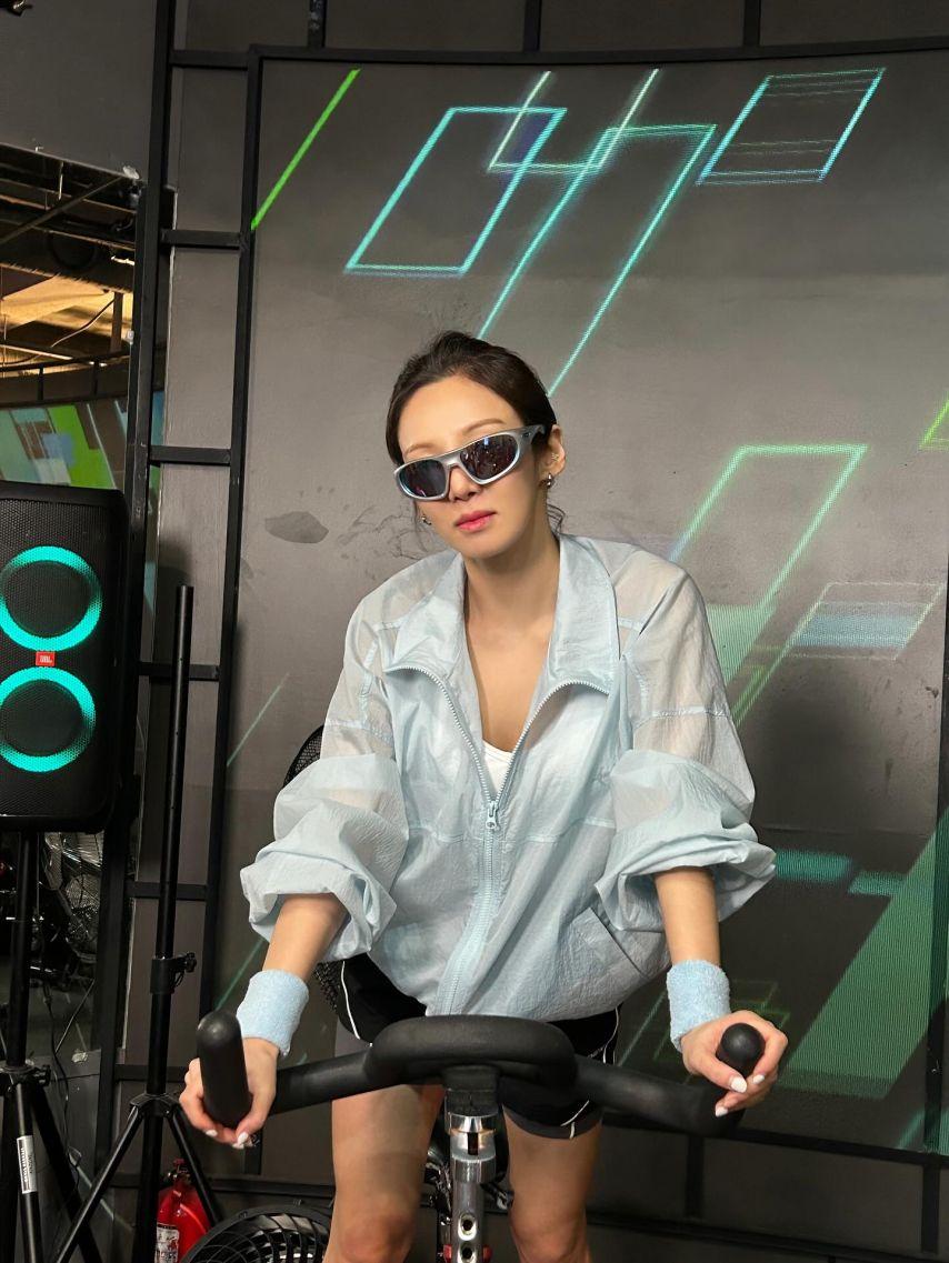 권유리 소녀시대 나이트라인/ 효연 인별0