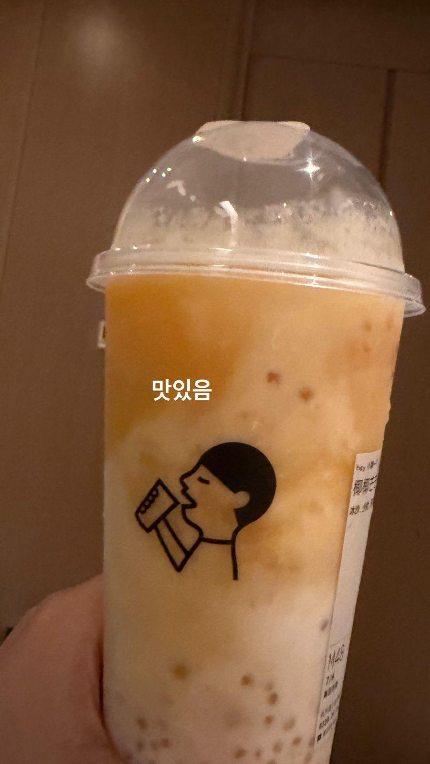 엄지 VIVIZ비비지 인별8