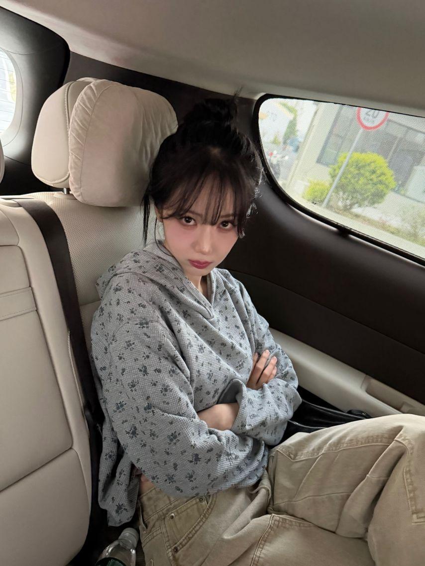 신비 VIVIZ비비지 인별/ 은하 엄지 신비 260328 항저우팬미팅1