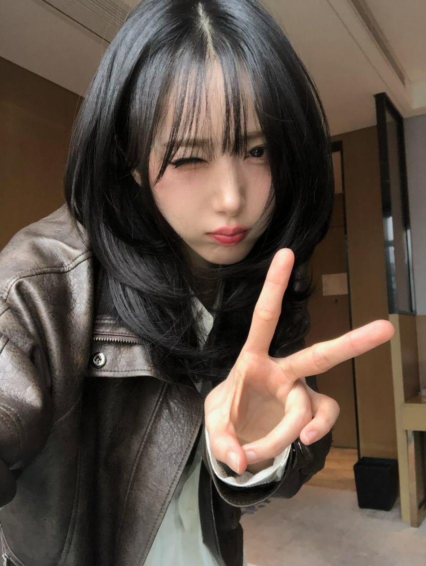 신비 VIVIZ비비지 인별/ 은하 엄지 신비 260328 항저우팬미팅3