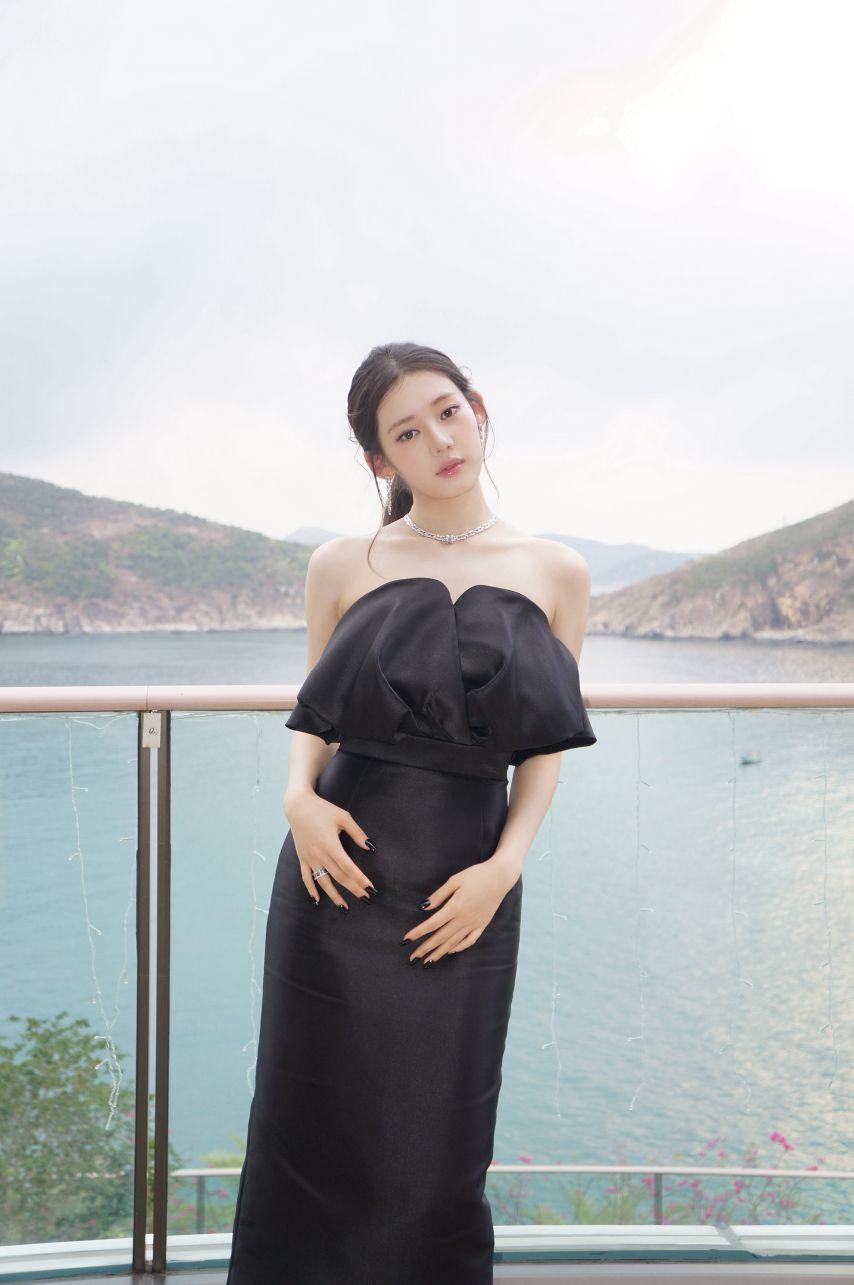 베이비몬스터 로라2