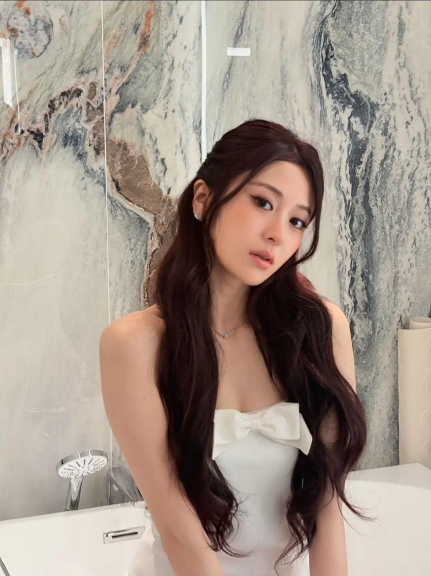 르세라핌 허윤진0