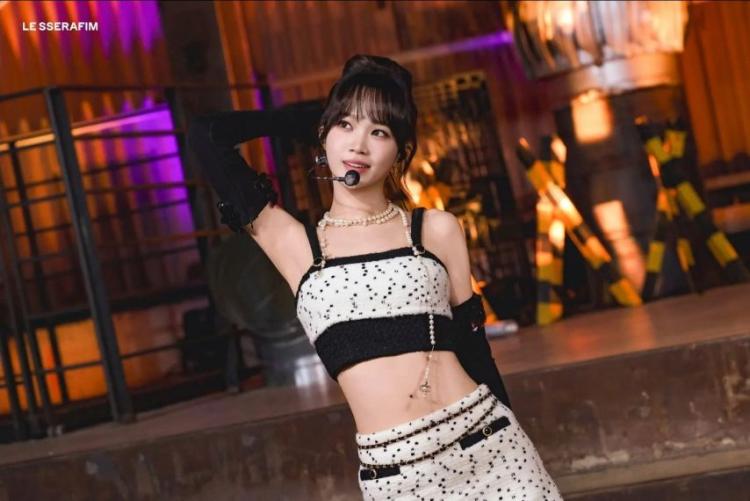 르세라핌 김채원2