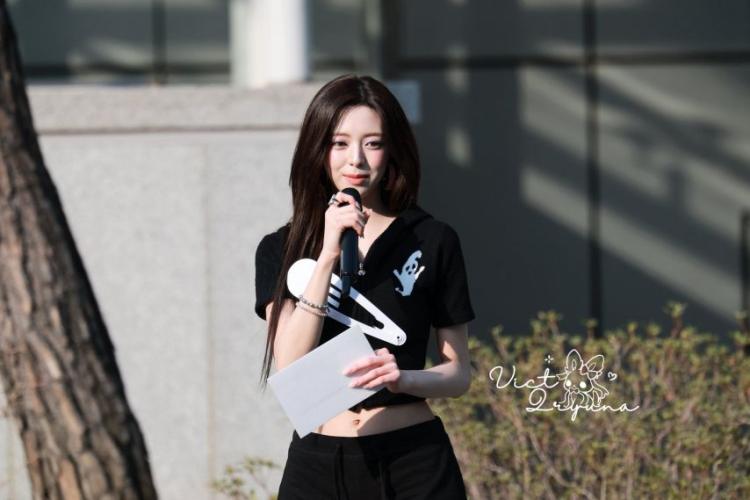 ITZY 유나 2604043