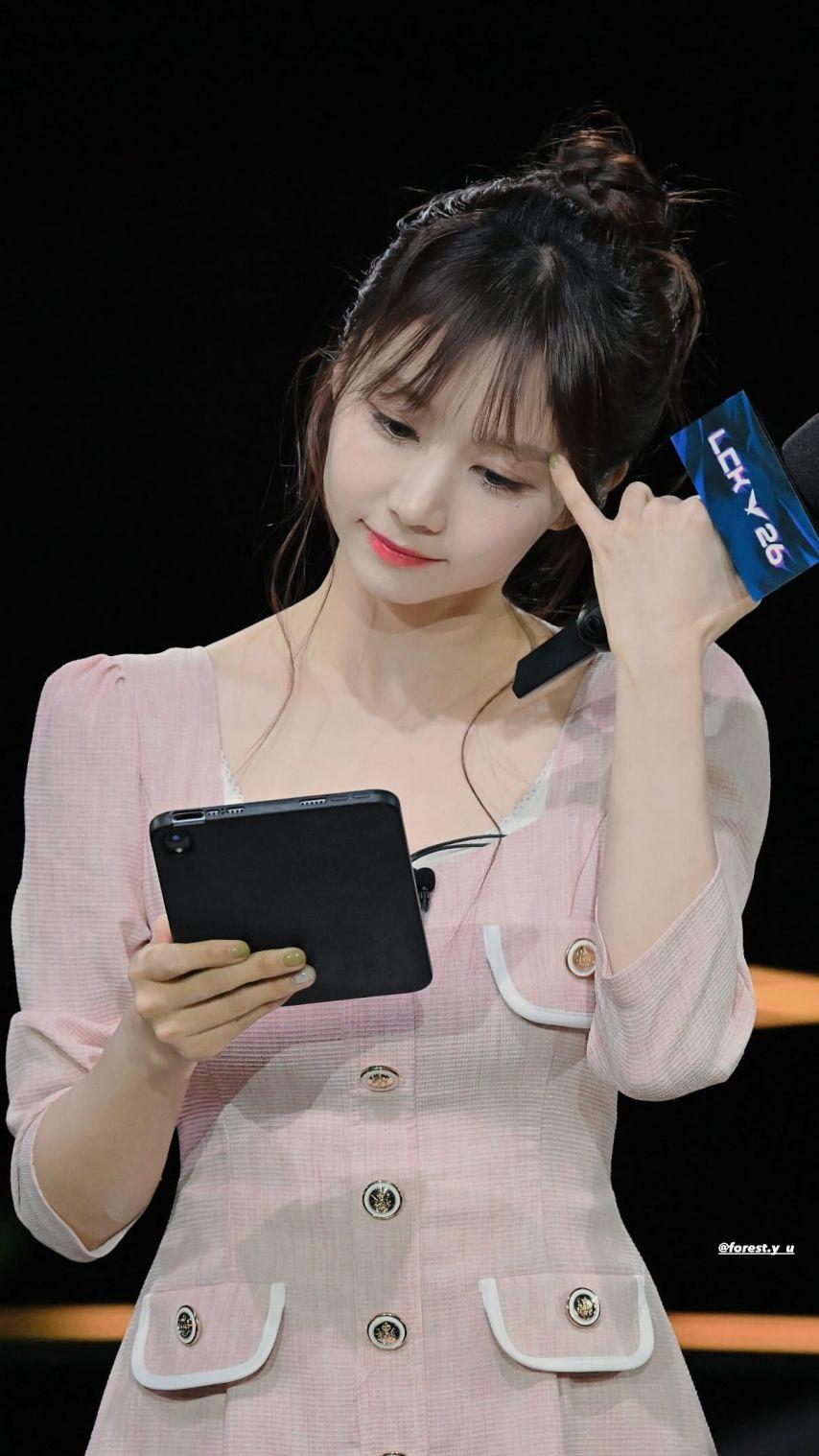 윤수빈 아나운서2