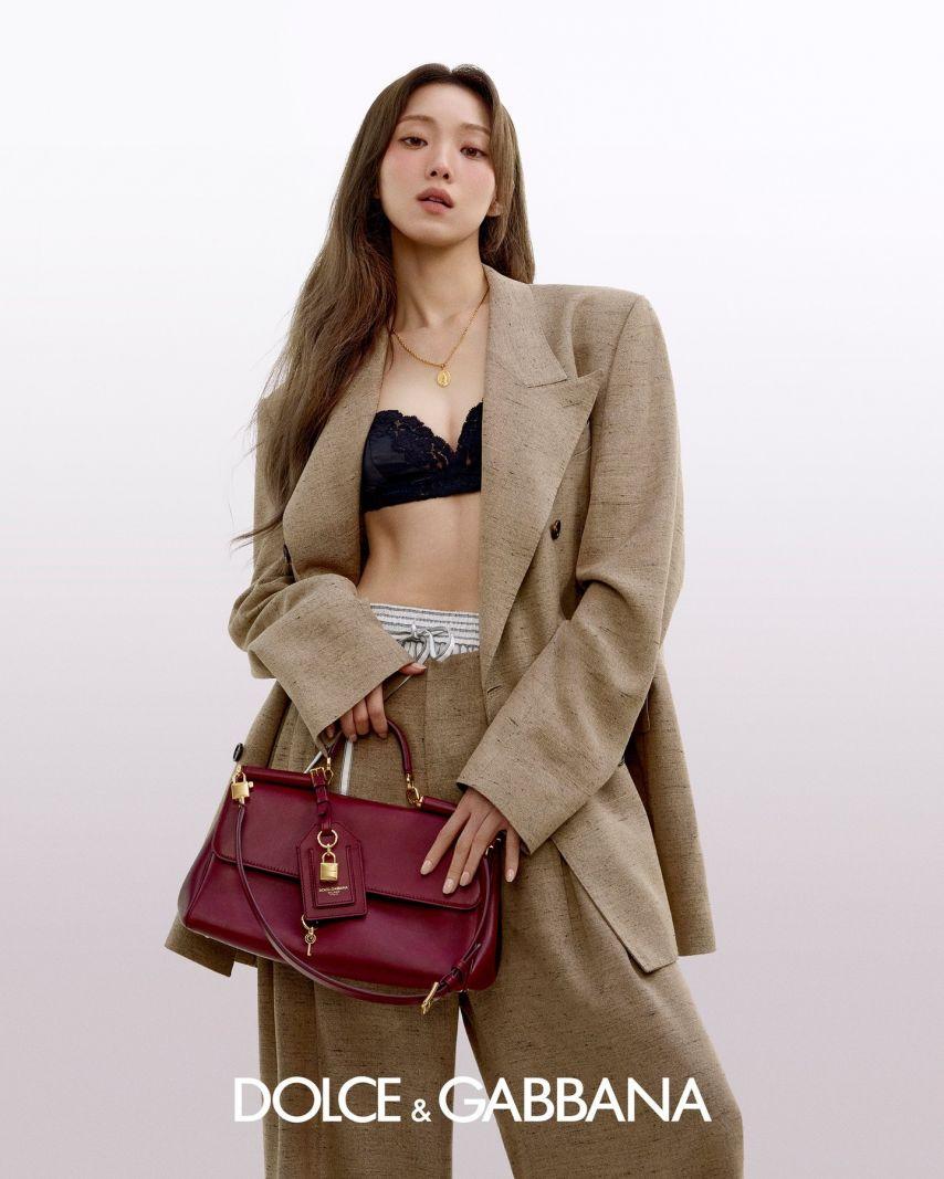 브라 드러낸 이성경 돌체 & 가바나 화보0