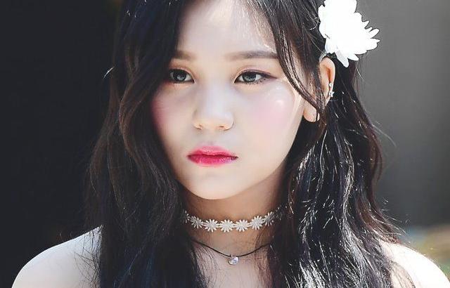 여자친구 엄지
