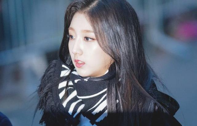 러블리즈 막둥이고란 정예인