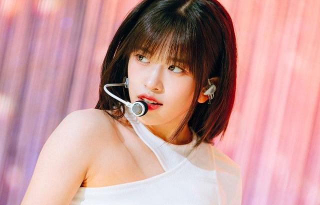 IVE YUJIN
