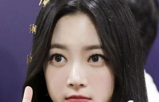 LE SSERAFIM Eunchae