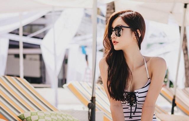 Swimwear model__Son-Yoon-Joo