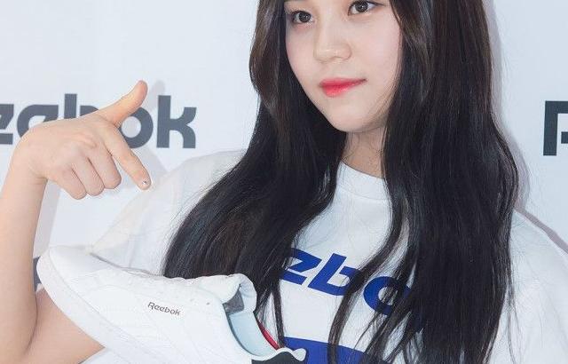 여자친구 엄지