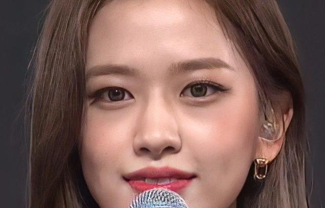 IVE YUJIN