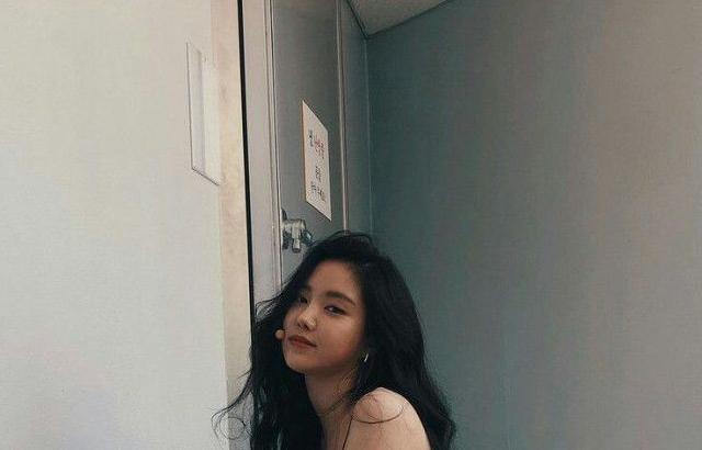 손나은