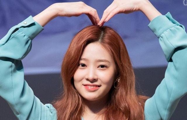 아이즈원 김민주 강혜원, 팬사 외