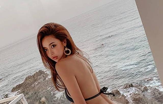 Beachwear model__Park-Da-Hyun