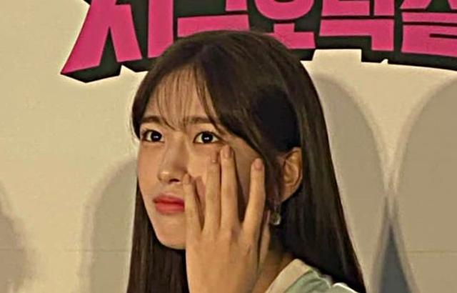 IVE AN YUJIN