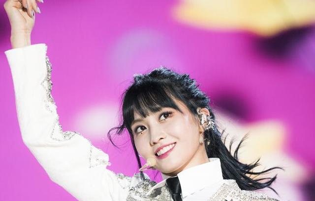TWICE 모모