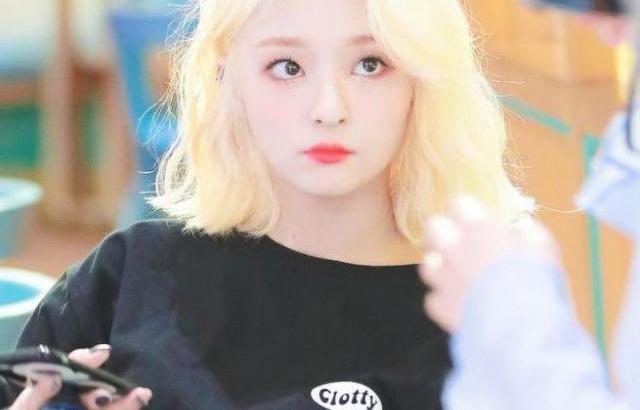 프로미스나인 이나경