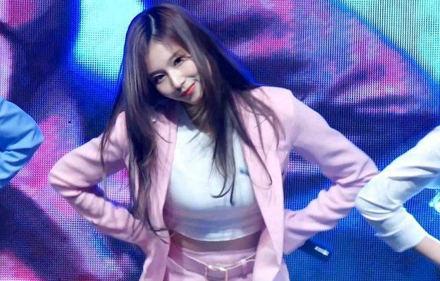 TWICE 사나
