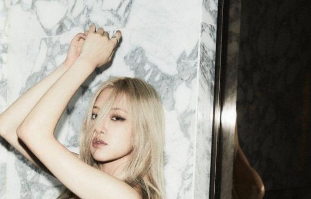 로제 인스타_생 로랑 검스