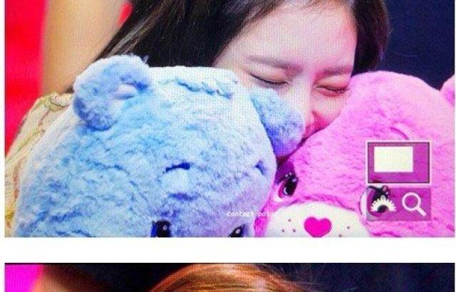 지수 곰 몰래 뺏어가서 좋아죽는 제니