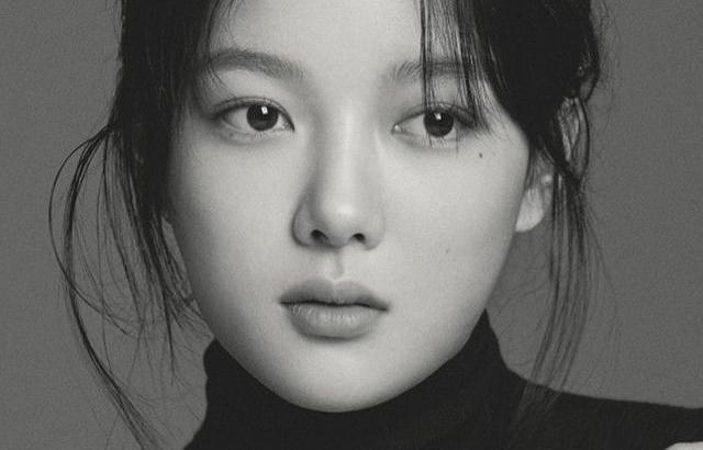 김유정 새 프로필 + 비하인드컷