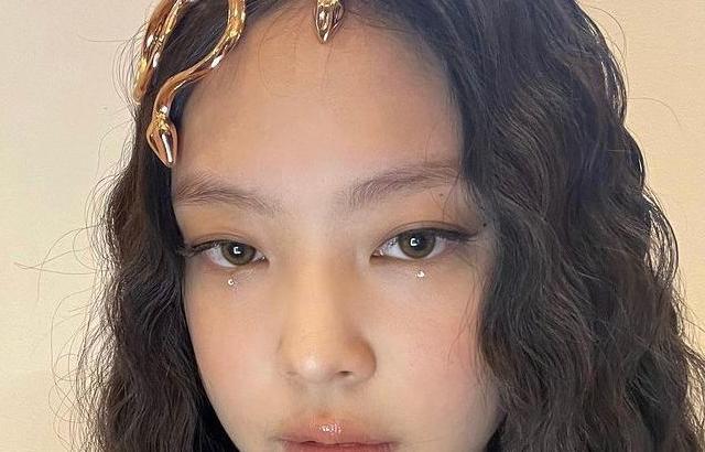 BLACKPINK JENNIE
