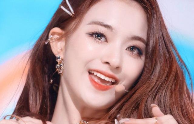 프로미스나인 이나경