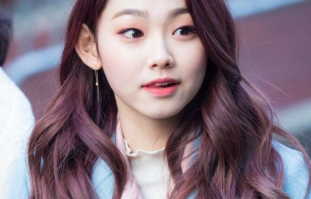 오늘자 강미나 뮤뱅 출근길