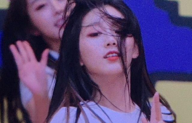배꼽 골반 라인 청바지 핏 러블리즈 예인
