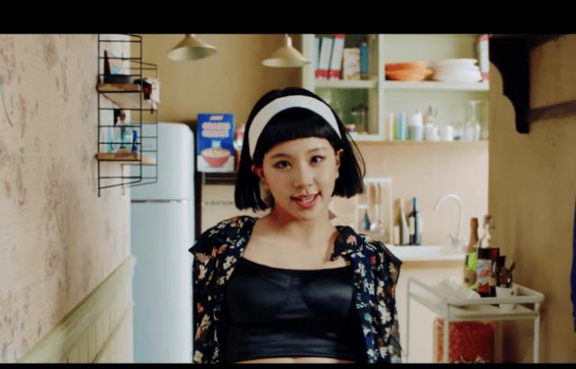 채영이 뮤비감독이랑 싸웠냐??