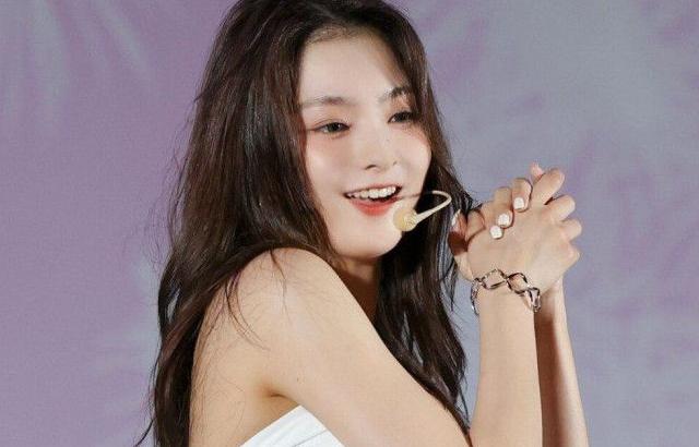 이나경