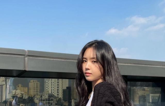 손나은