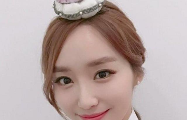 한복입은 윤태진 아나운서