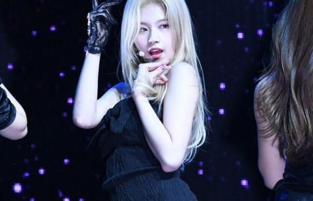 TWICE 사나